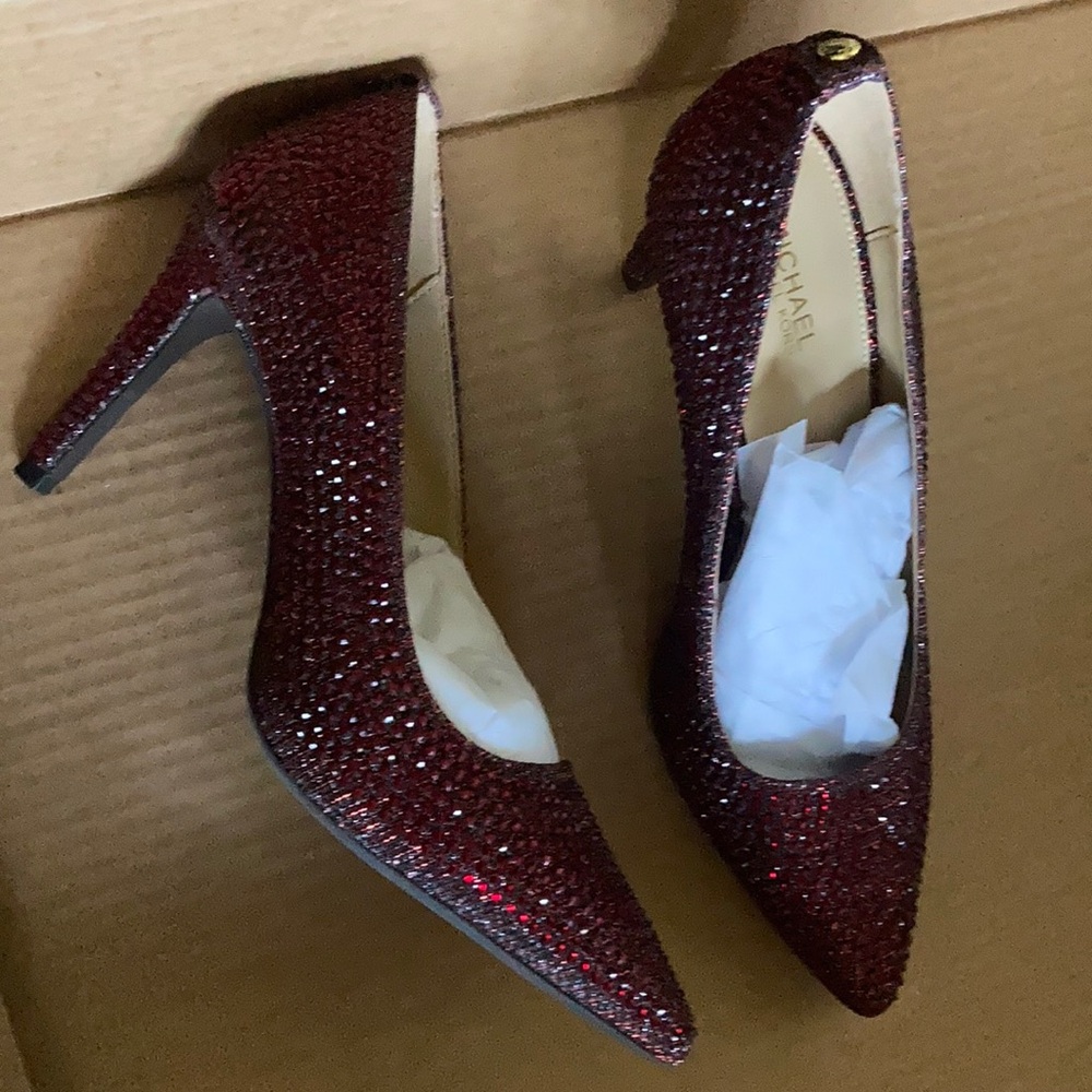 Michael Kors Dorothy flex glittery pumps size 7